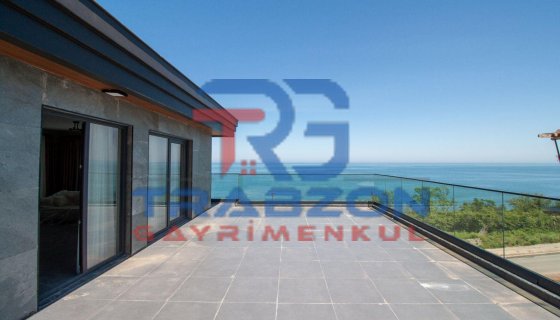ARAKLI SEA GARDEN 4+2DENİZ MANZARALI SATILIK VİLLA